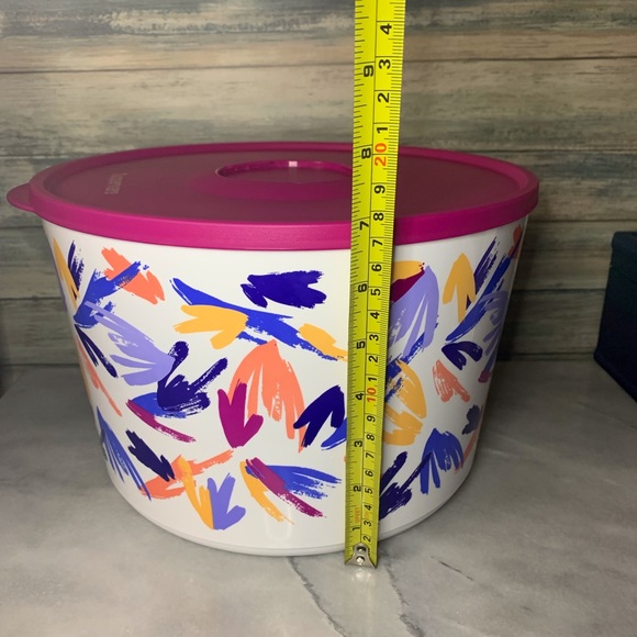 Tupperware Winter Cure Large Bowl - Picture 3 of 8